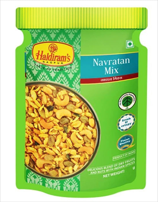 Haldiram ナヴラタン(ナッツ、ライスフレーク等をミックスし塩味とレーズンの甘さのスナック) 200g